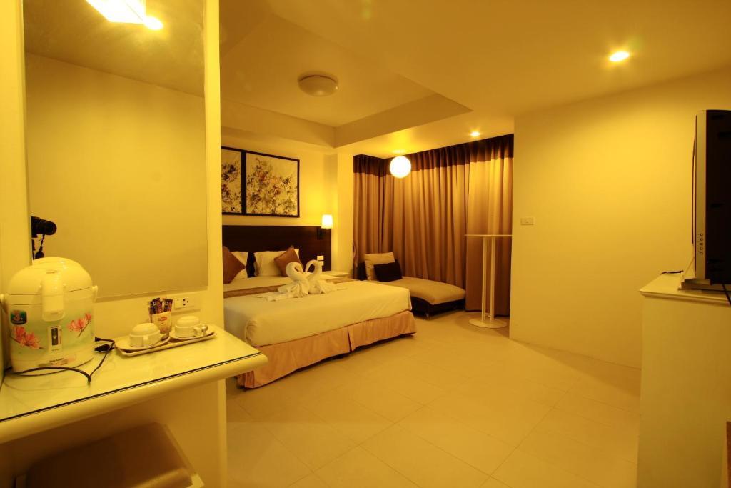 Hotel @ White Patong Habitación foto