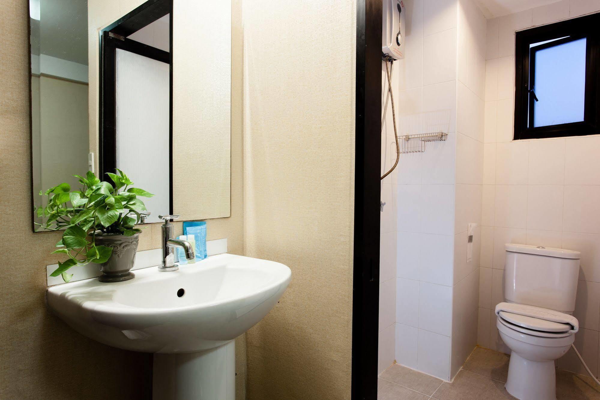 Hotel @ White Patong Exterior foto